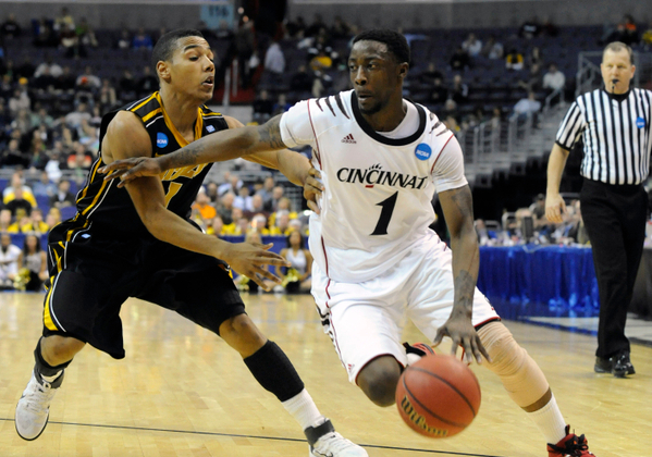 Cincinnati Bearcats Men's College Basketball Cashmere Wright