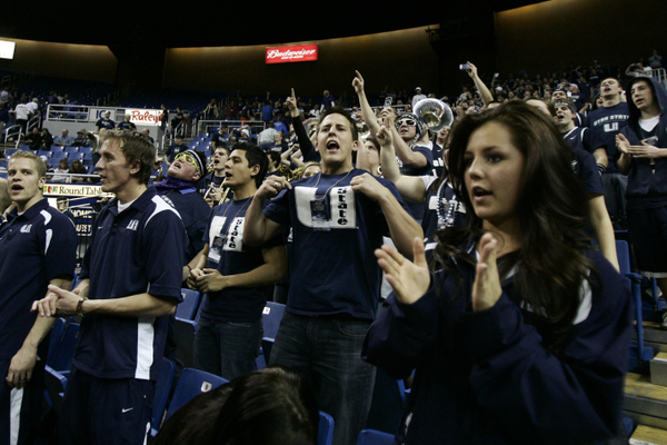 Utah State Men's College Basketball Fans