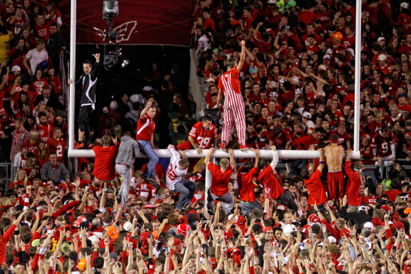Wisconsin Badgers College Football Fans