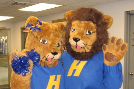 Hofstra Mascots; Kate and Willie Pride