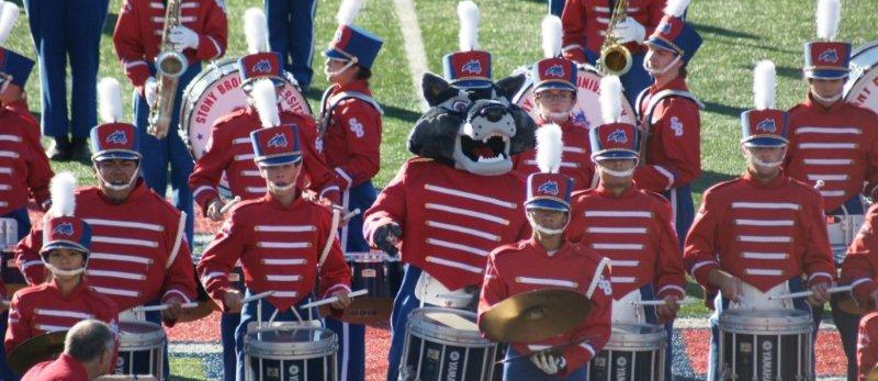 Stony Brook Mascot Wolfie